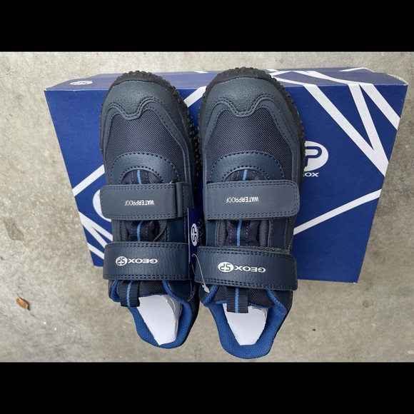 Geox J Baltic Waterproof Sneaker (Little Kid/Big Kid) - Picture 2 of 6